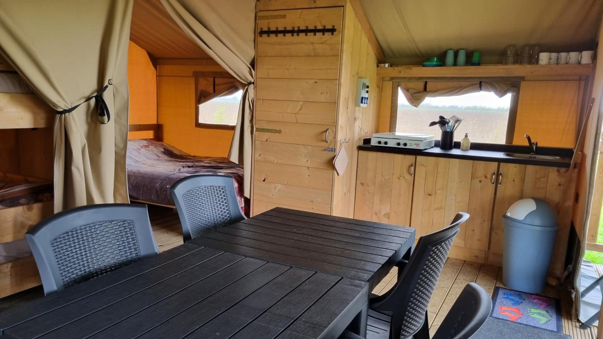 Boerderijcamping De Hinde Dronten Chambre photo